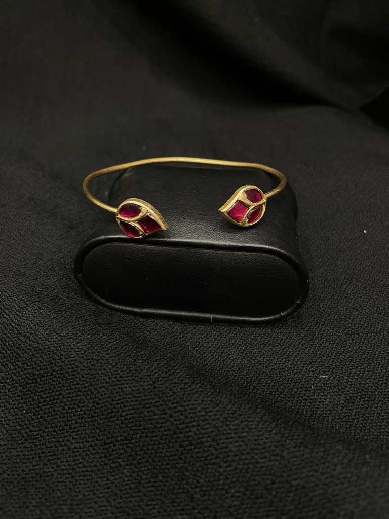 Handcrafted Leaf Motif Wrist Cuff-PINK