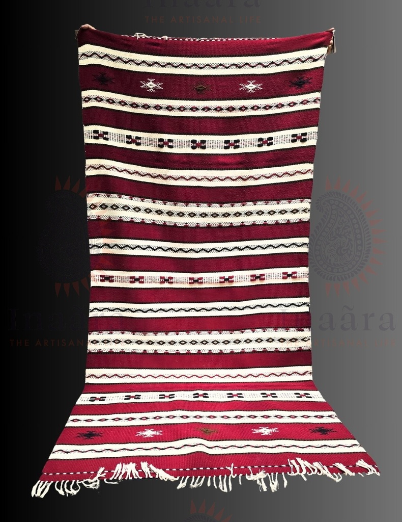 Hand knotted rug (6x4 feet)