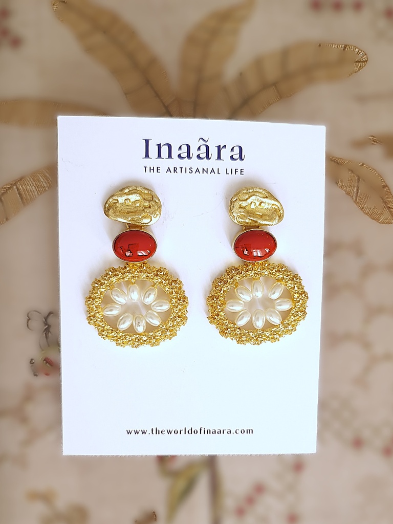 Gold polished athena earrings