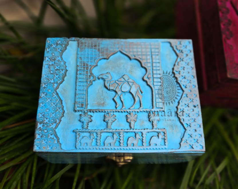 Badawi Hndcarvd Bx S.Inaara-Camel/PNK (copy)
