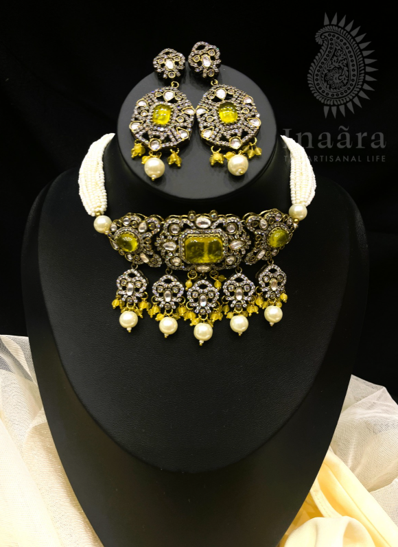 Kundan Choker Necklace Set