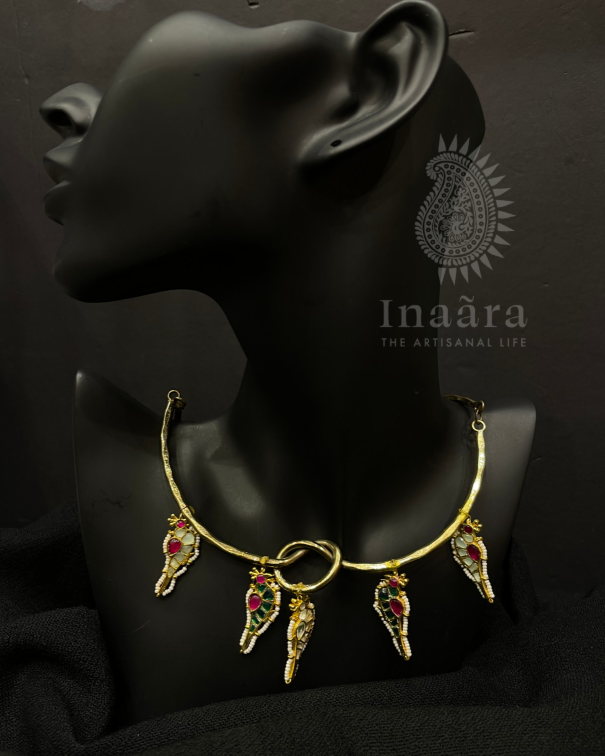 Choker Necklace w/Bird Pendant Motif