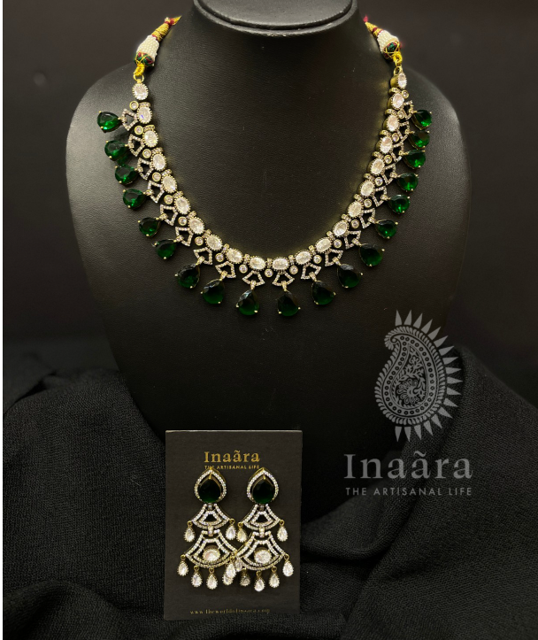 Emerald Victorian Necklace Set