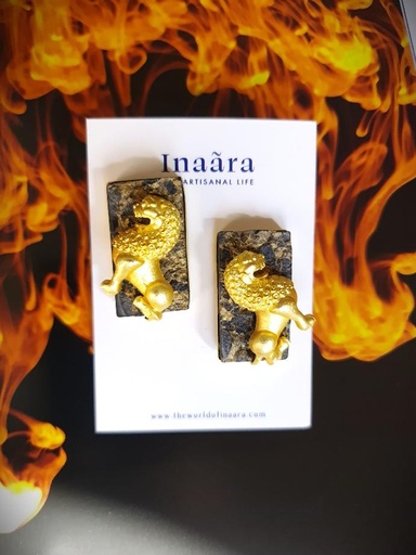 [inaara_sp00517] Raw Black Onyx Lion Statement Earrings