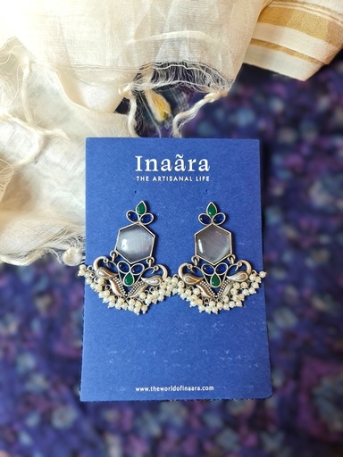 [inaara_sp00609] Peacock & seed pearl monalisa stone earrings