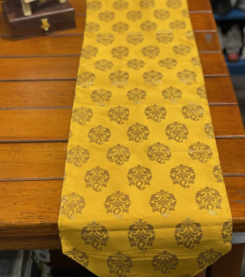 مفرش طاولة (174×30 سم)