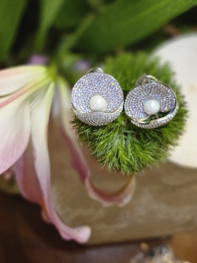 Dice Mossainaite Studs - Peach (copy)