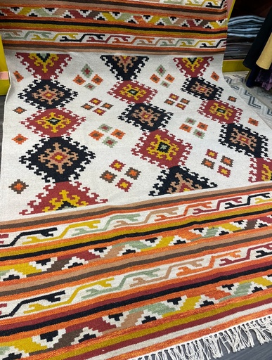 Handwoven Dhurrie(8x5ft) (copy)