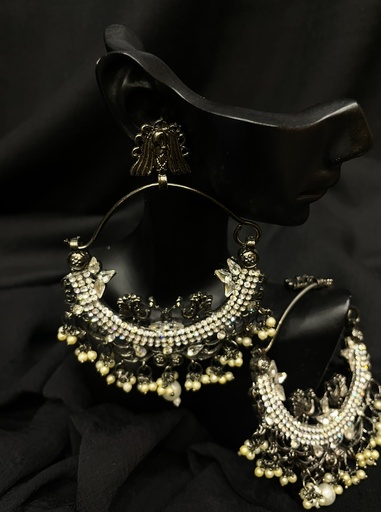 Blackmetal Pearl Trimmed Chandbali