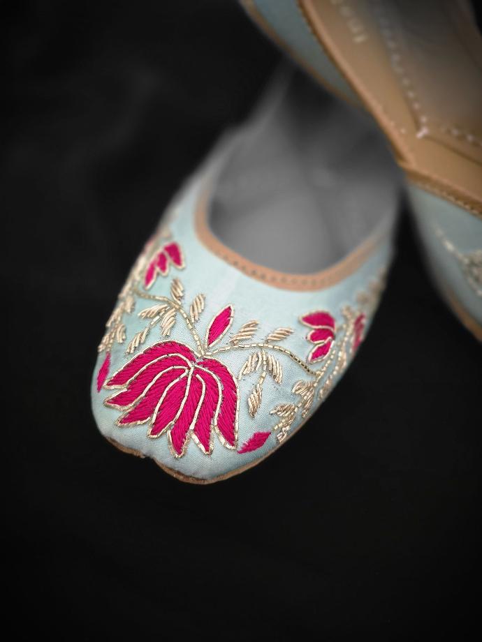 Rania Party Juttis