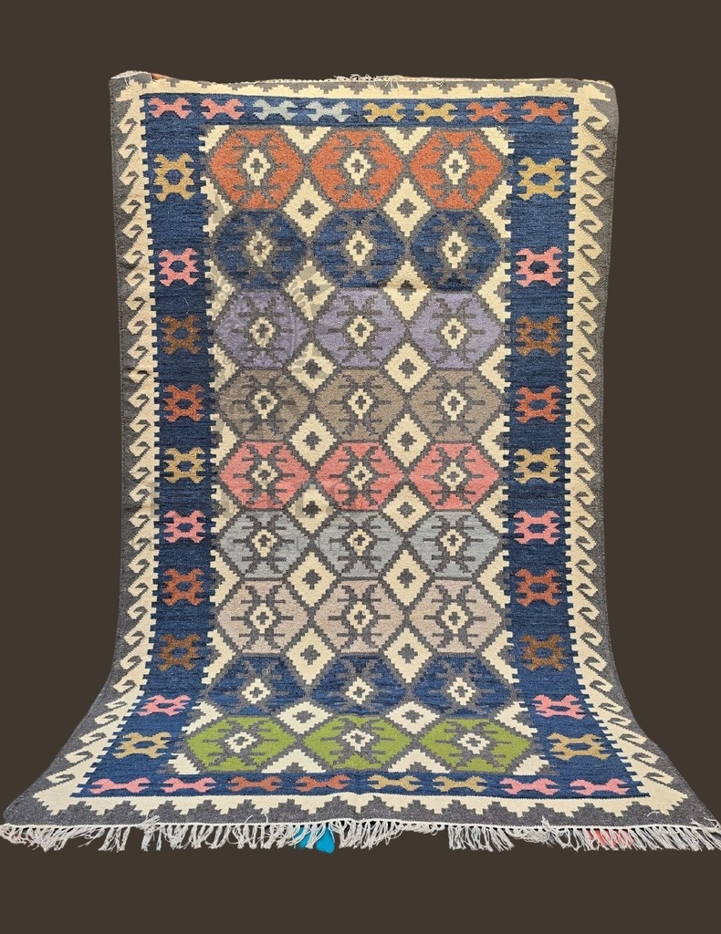 Raazi Handwoven Dhurrie