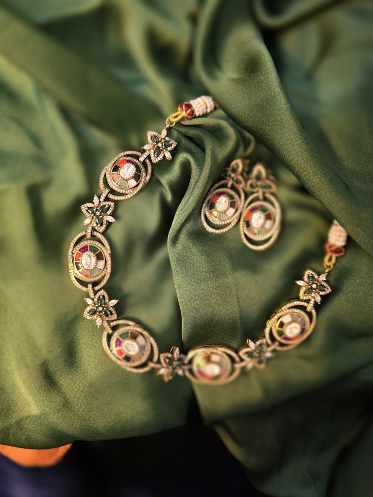 The Aurora Necklace - Navratna