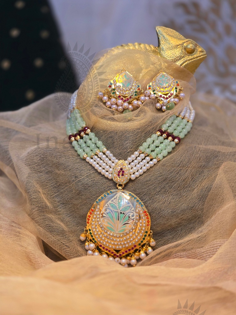 Qamar Jadau Haar Necklace Set