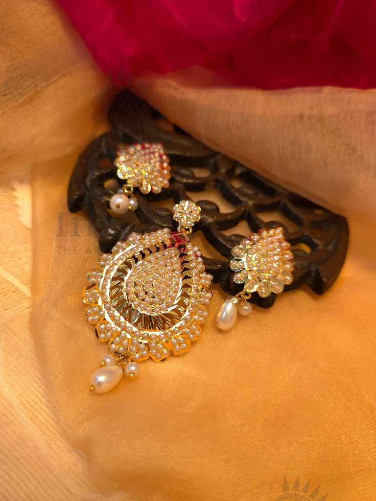 Numa Jadau Necklace Set