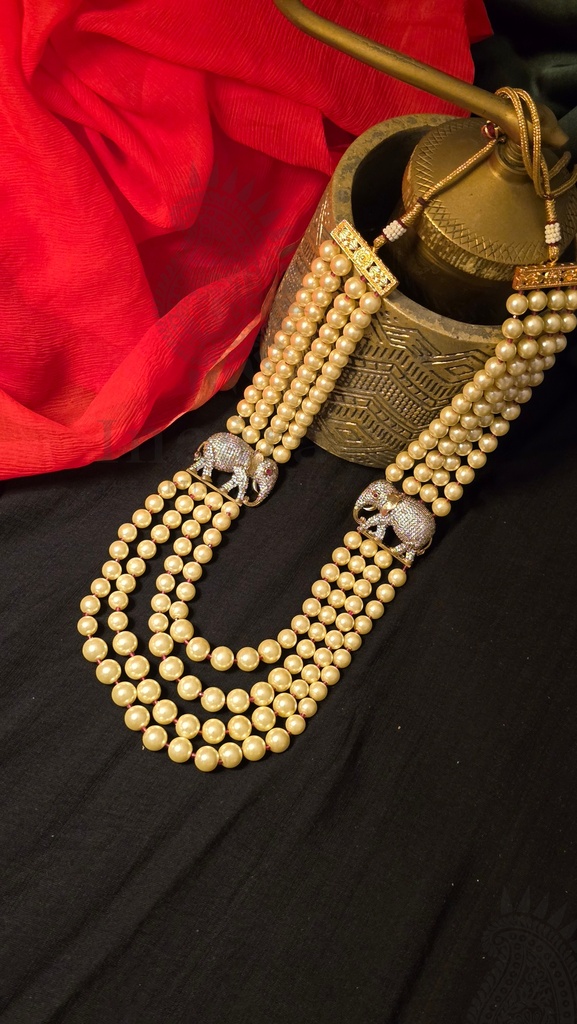 Vanya Pearl Long Necklace