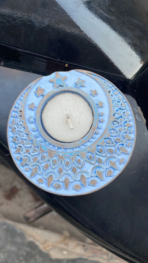 Candle holder