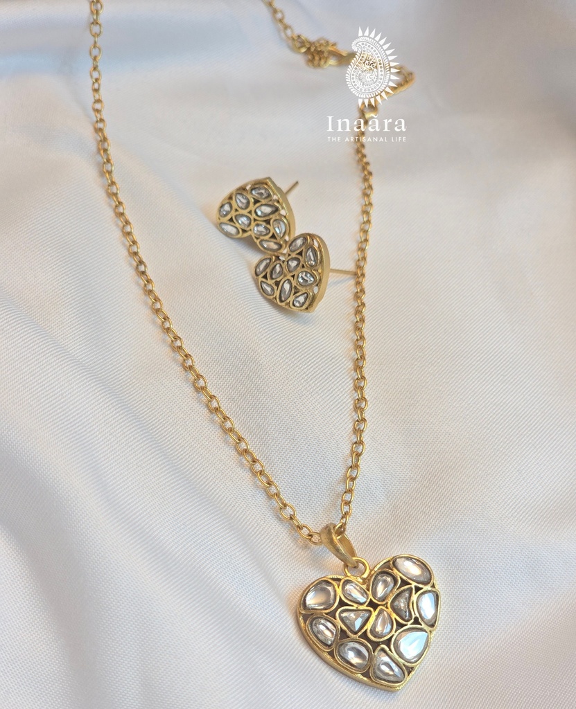 Heart-Shaped Pendant Necklace Set