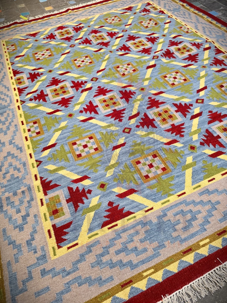 Pattiyan Handwoven Dhurrie(12x9ft)