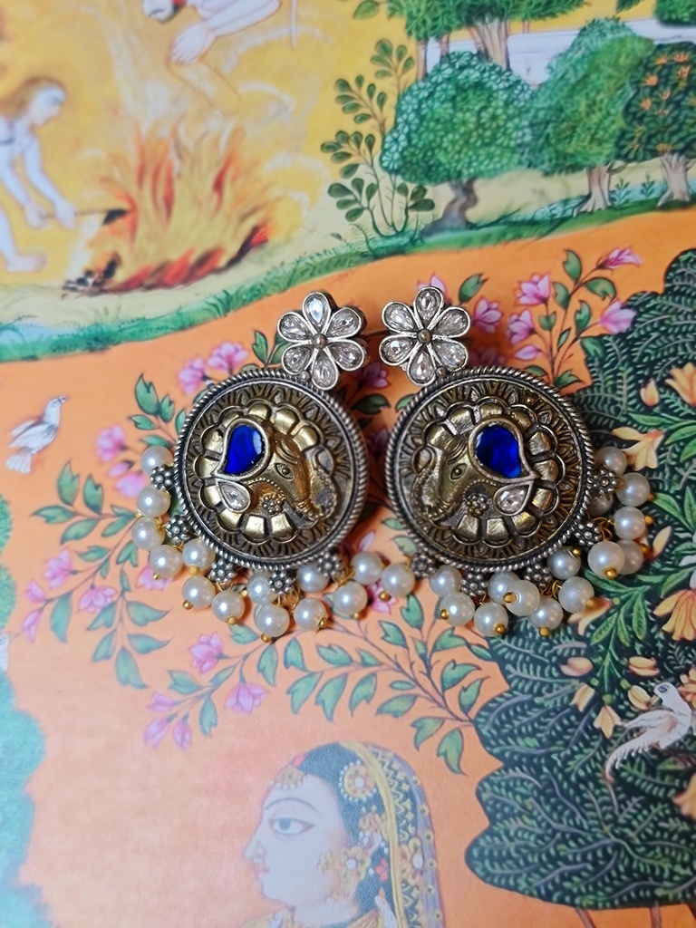 Elephant motif brass earrings