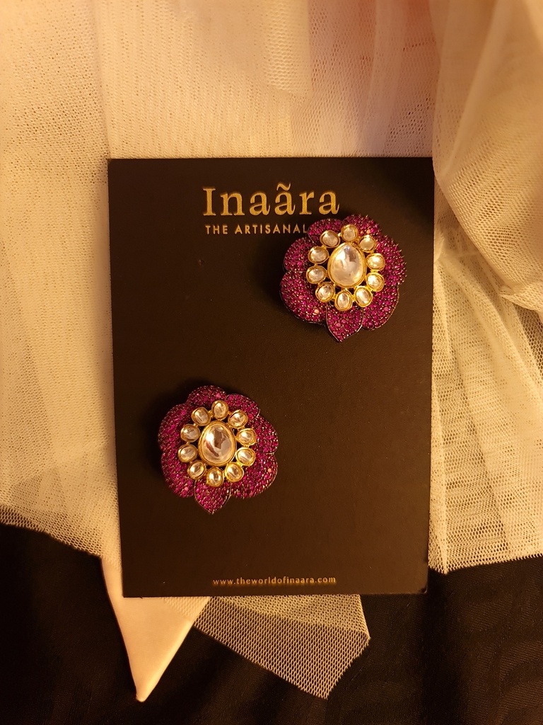 Eurasian Flower Studs - Maroon