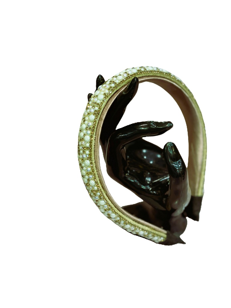 Handmade pearls with diamond