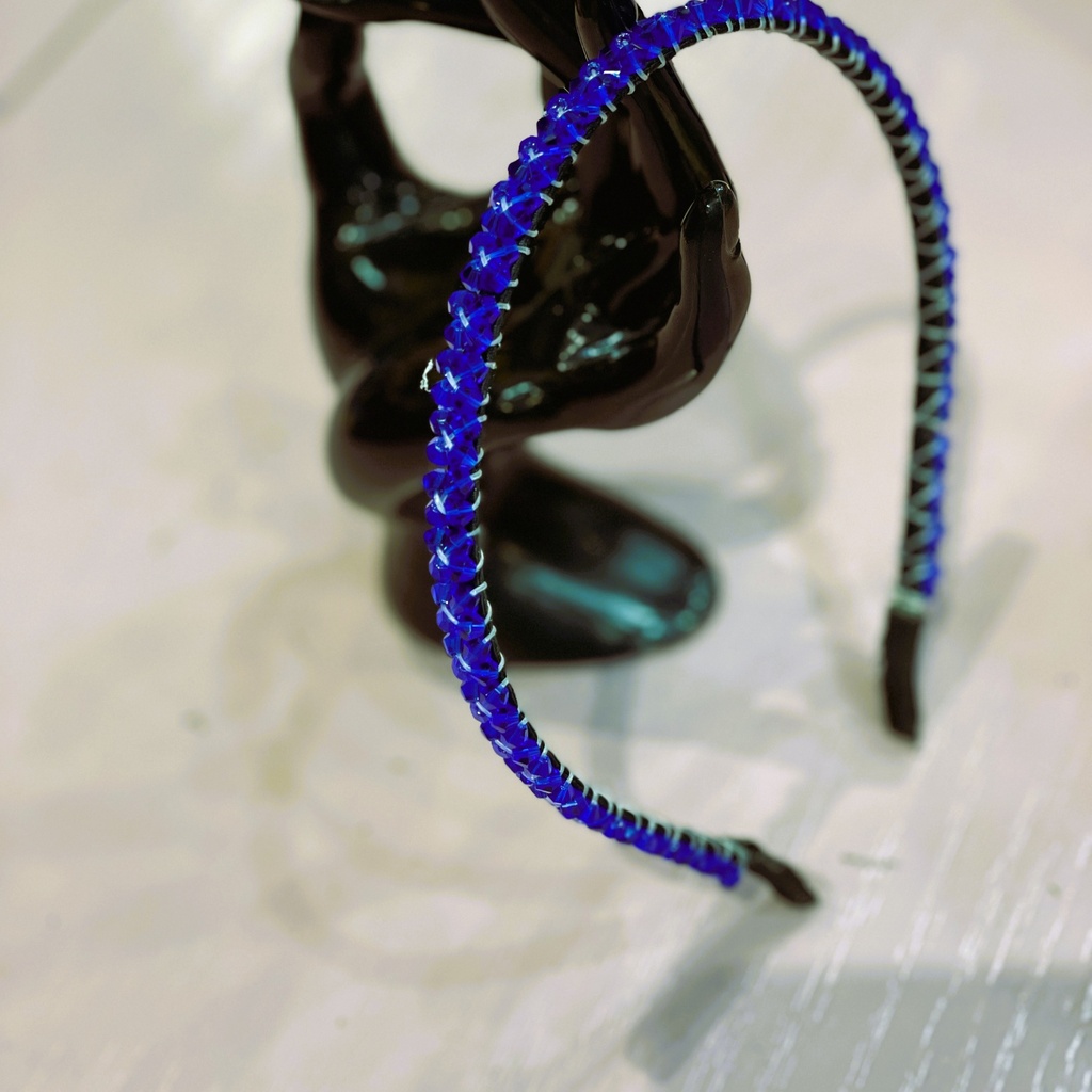 Handmade crystal beads slim blue