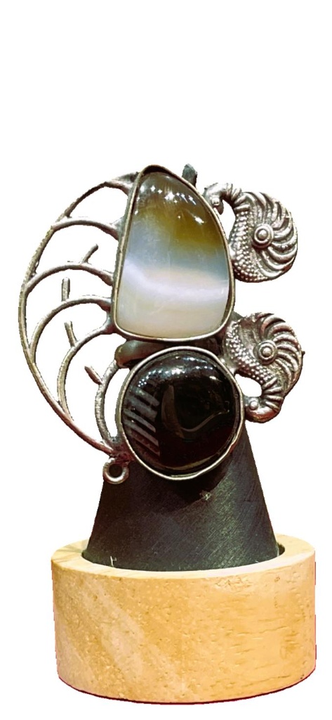 Chandni Kundan Black Onyx Agate Stone Ring