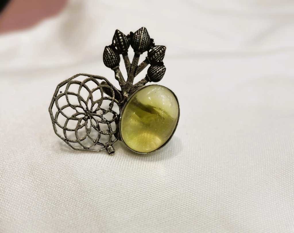Yellow Glass Pebbles Stone Oxidized Ring