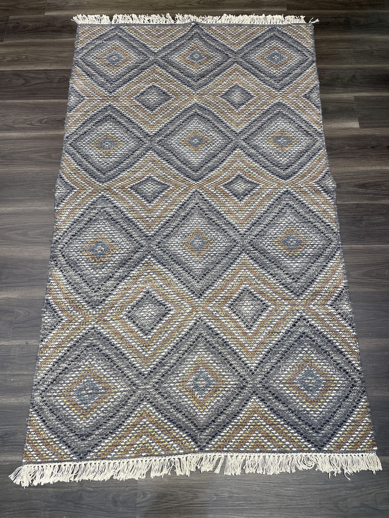 Handwoven Dhurrie (6x4 ft)