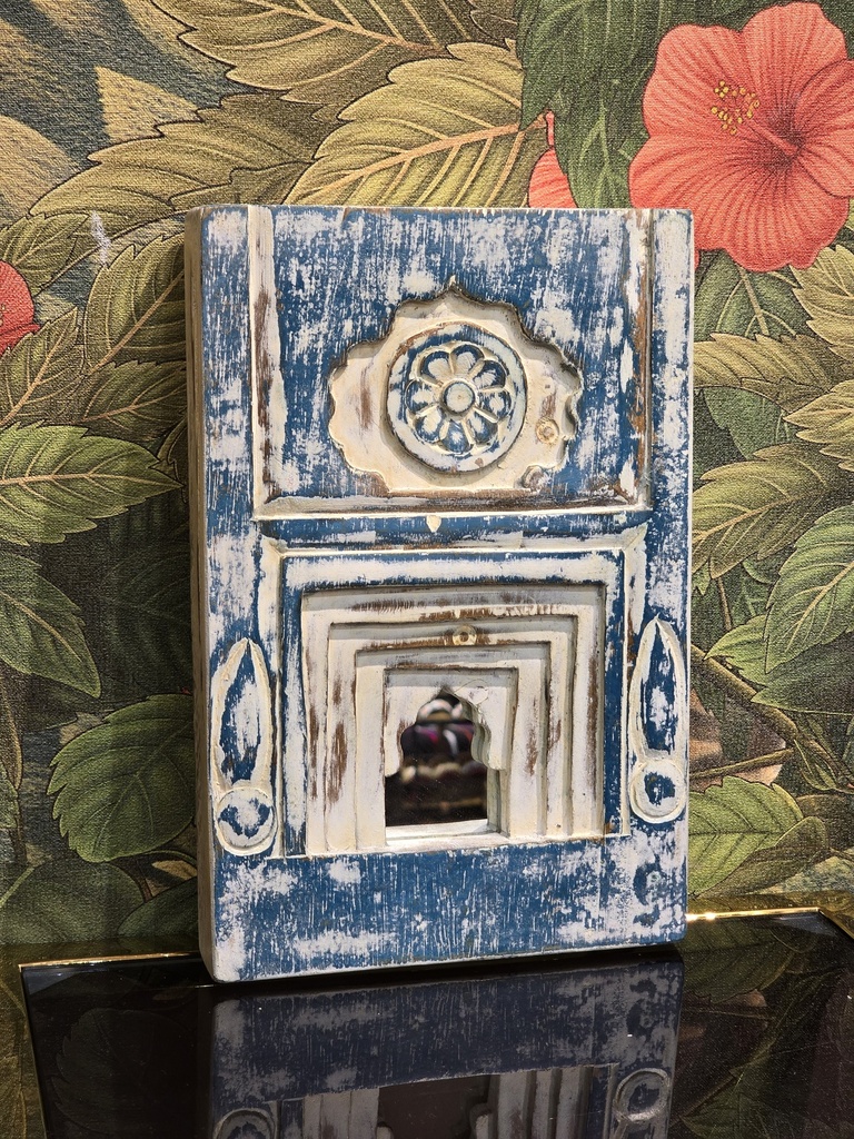 زينة جدارية بإطار مرآة قديم