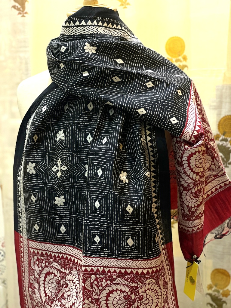 Fine Wool Bhujodi Shawl (copy)