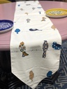 مفرش طاولة بطباعة يدوية بالقوالب (32.5×206 سم)