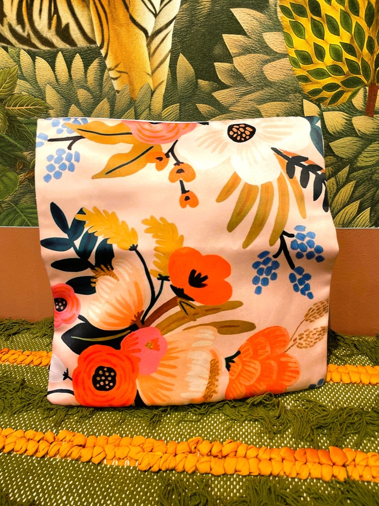 غطاء وسادة زهري بطباعة رقمية - خوخي