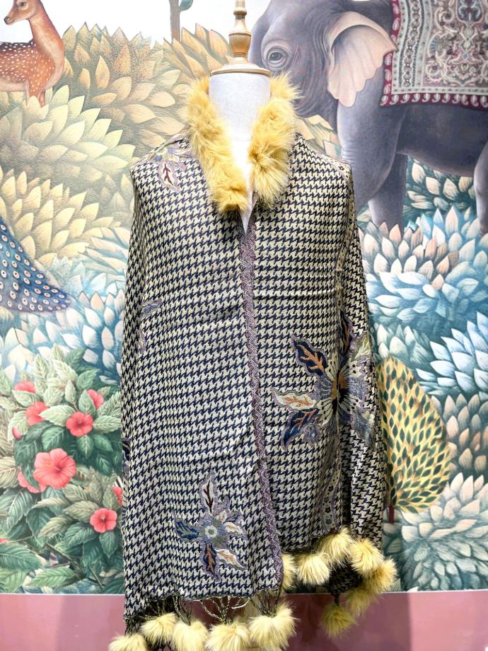 Cashmere Poncho w/Fur Trim Collar- Brown (copy)