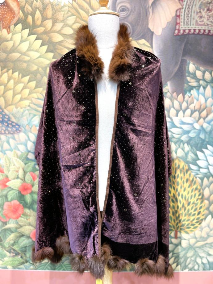 Natural Fur Capes Velvet w/Studs-Maroon