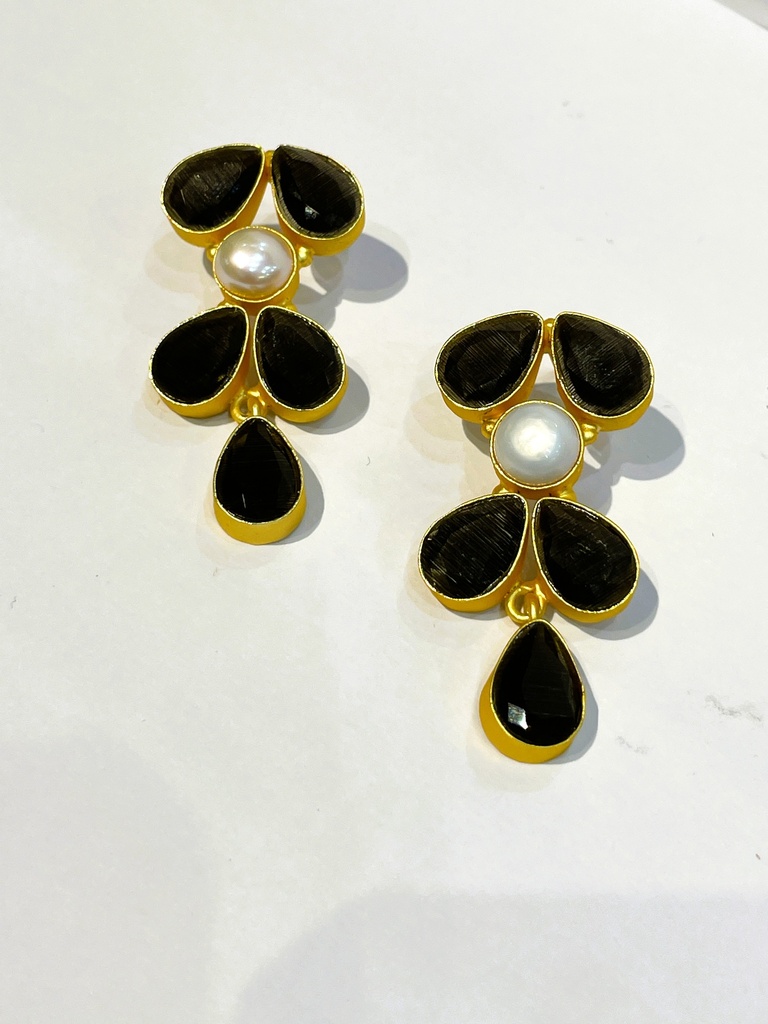 Black Onyx w/Pearl Earrings