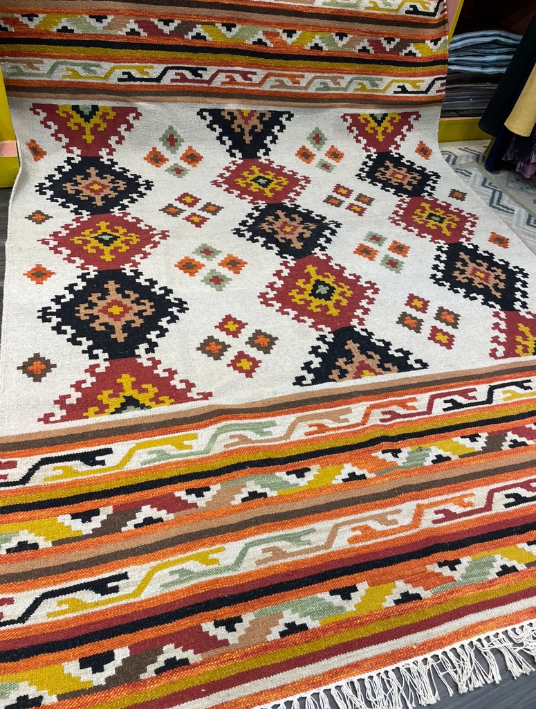 Handwoven Dhurrie(8x5ft) (copy)