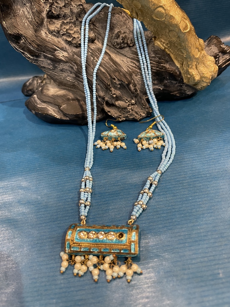 Turquoise Beaded Necklace Set