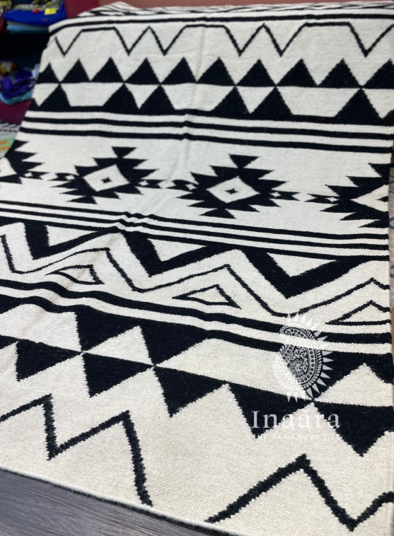 Handwoven Dhurrie- White Black (8x5ft)