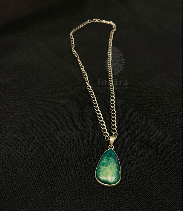 Moss Cabochon Pendant Necklace