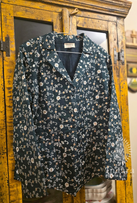 Kashmiri Natural Fur Poncho-Paisley Pattern/YLW (copy)