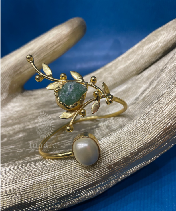 Raw Stone w/ Pearl & Leaves Bangle