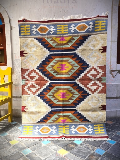 [inaara_sp00204] Geometric pattern Hand knotted rug(6x4 feet)