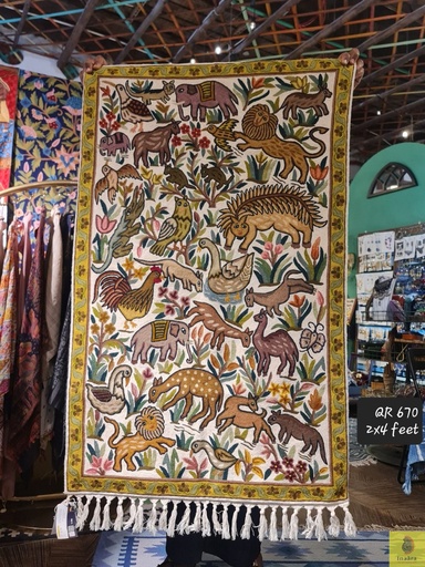 [inaara_sp00686] Tribal design tapestry (2x4 feet)