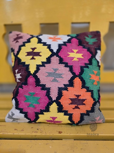 [inaara_sp00277] Hand woven cushion cover (Single piece)