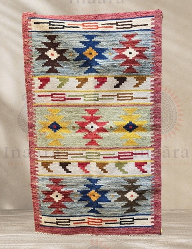 [inaara_sp00638] Spoorthi Handwoven Dhurrie