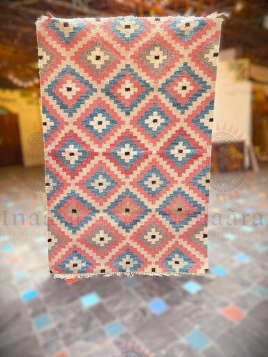 [inaara_sp00434] Nayan Handwoven Dhurrie - Pink
