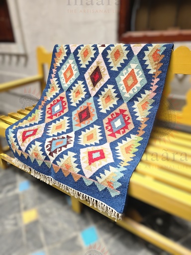 [inaara_sp00315] Ichakdana Handwoven Dhurrie