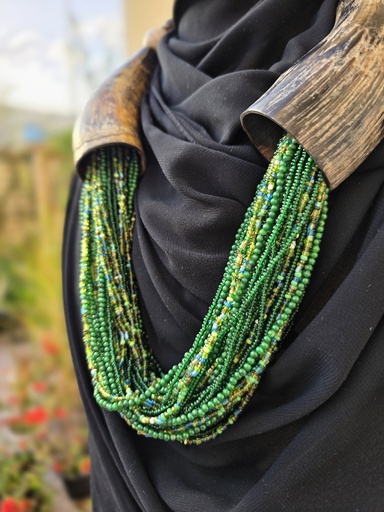 [inaara_sp00144] Central Indian Horn Necklace - Green