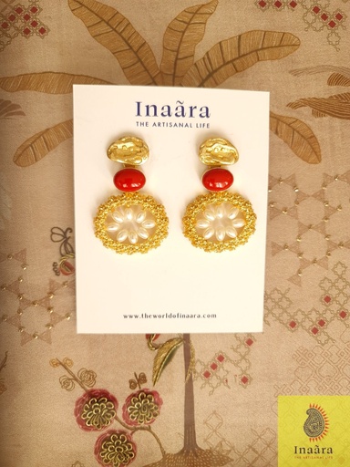 [inaara_sp00252] Gold polished athena earrings